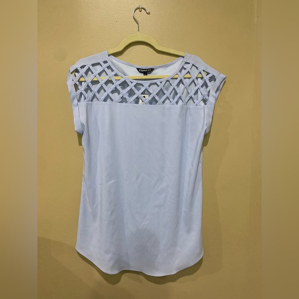 NEW WITH TAGS* Express size medium lavender blouse